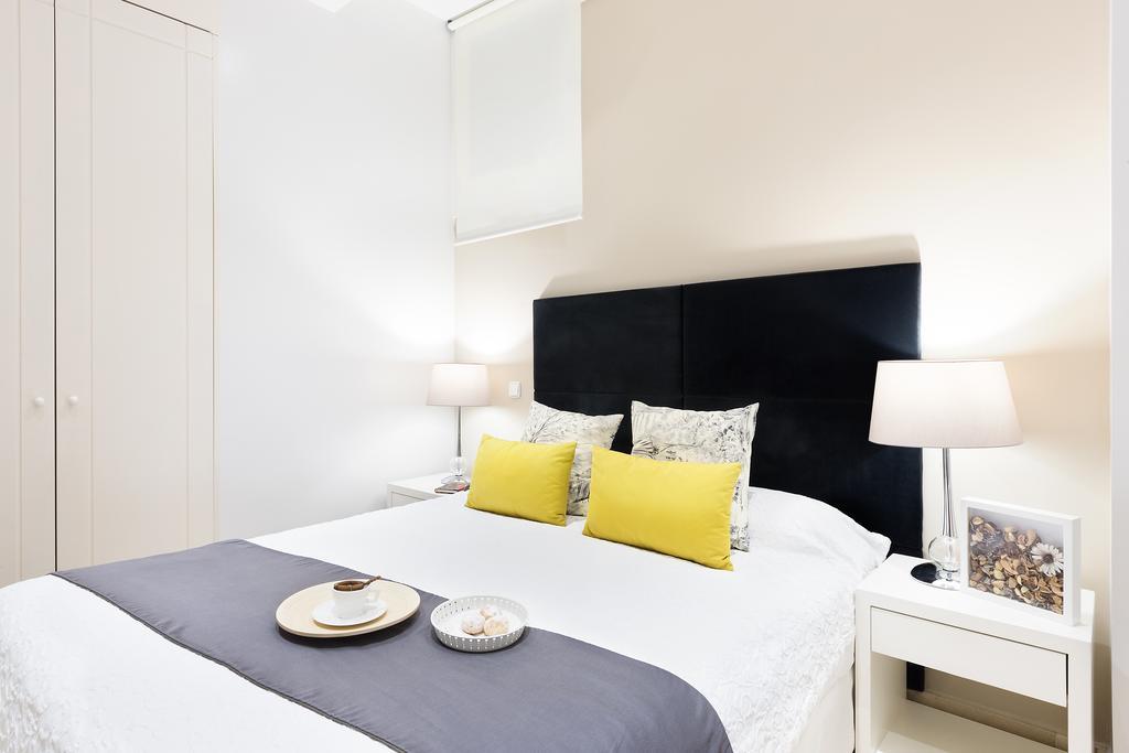 Carretas Apartments Madrid Exterior foto